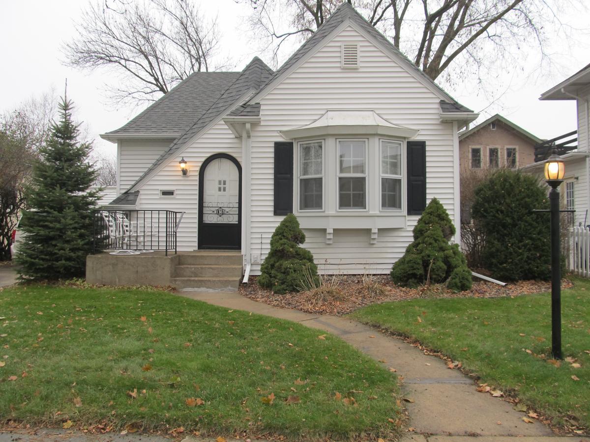 Covered By Faith Rentals -Storybook Home Rochester Bagian luar foto